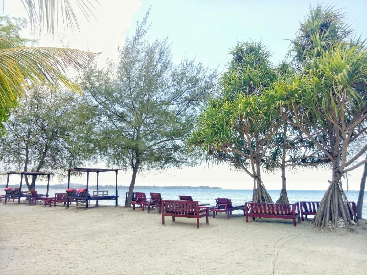 Nusa Indah Bungalows Gili Air Ngoại thất bức ảnh