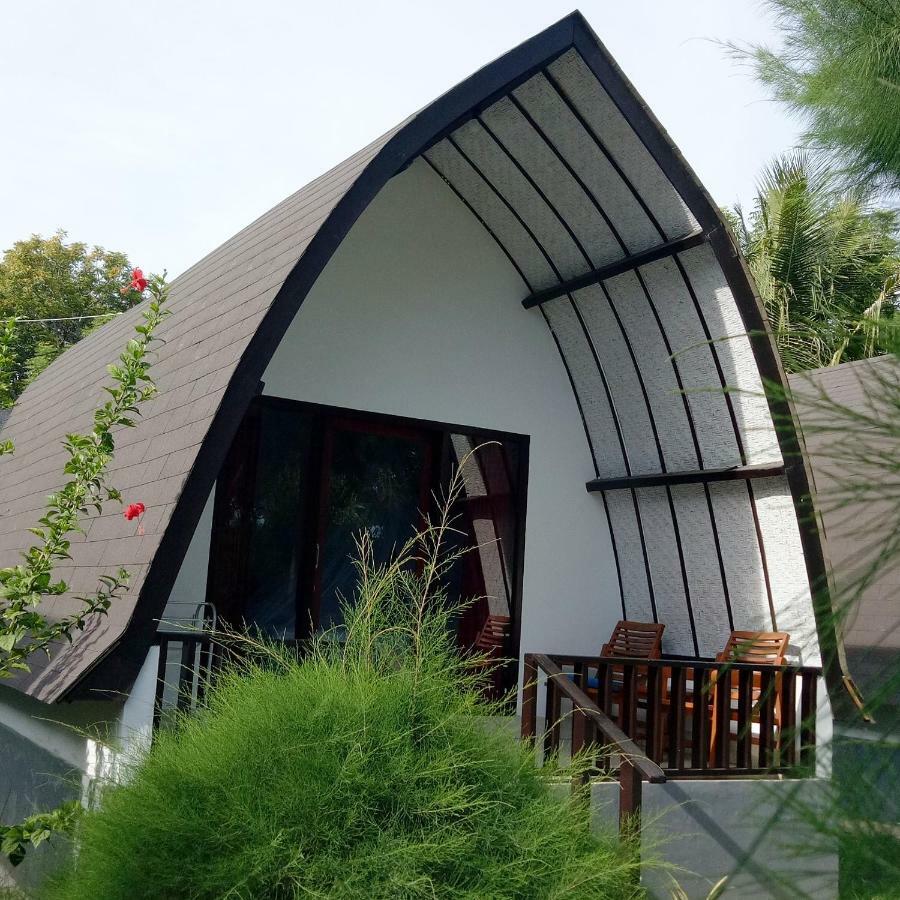 Nusa Indah Bungalows Gili Air Ngoại thất bức ảnh